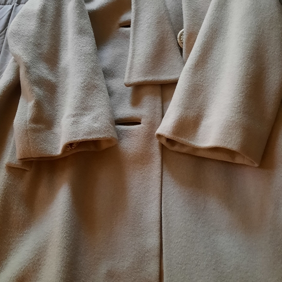 Natalie Green Coat - Picture 9 of 11